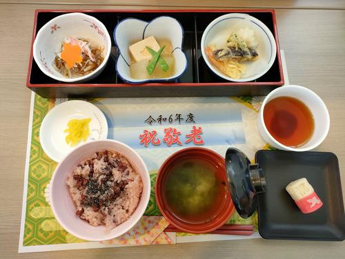 敬老会食事.jpg