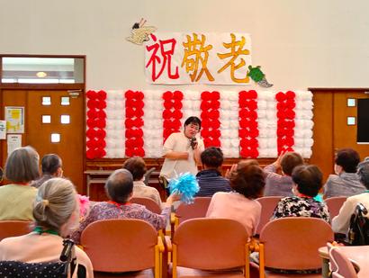 ⑥ のど自慢出場歌手歌唱1.jpg